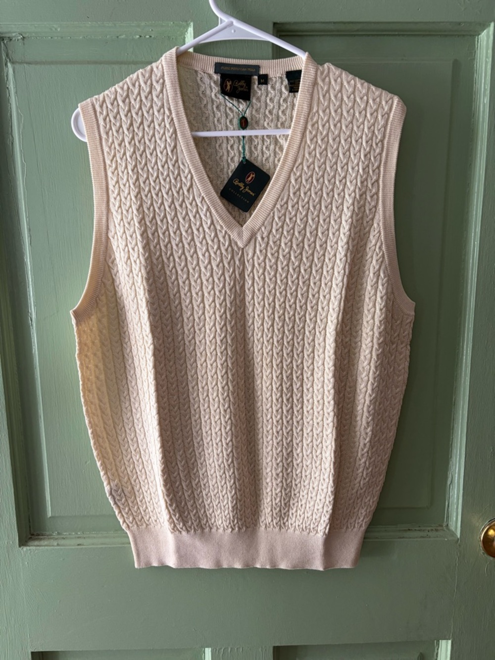 BOBBY JONES Men’s Cable Knit Sleeveless Golf Sweater pale yellow